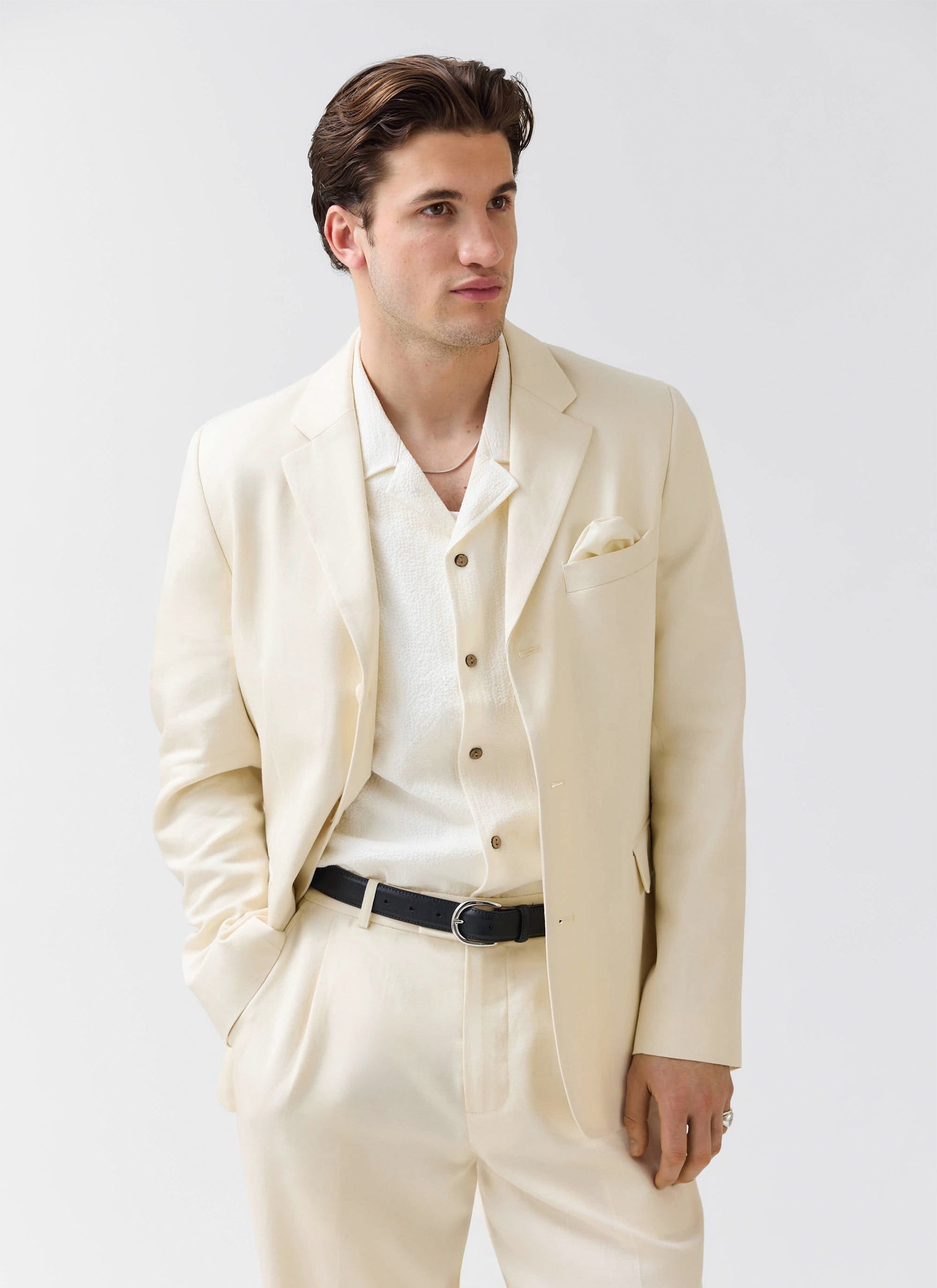 Men’s Wedding Suits for Abroad