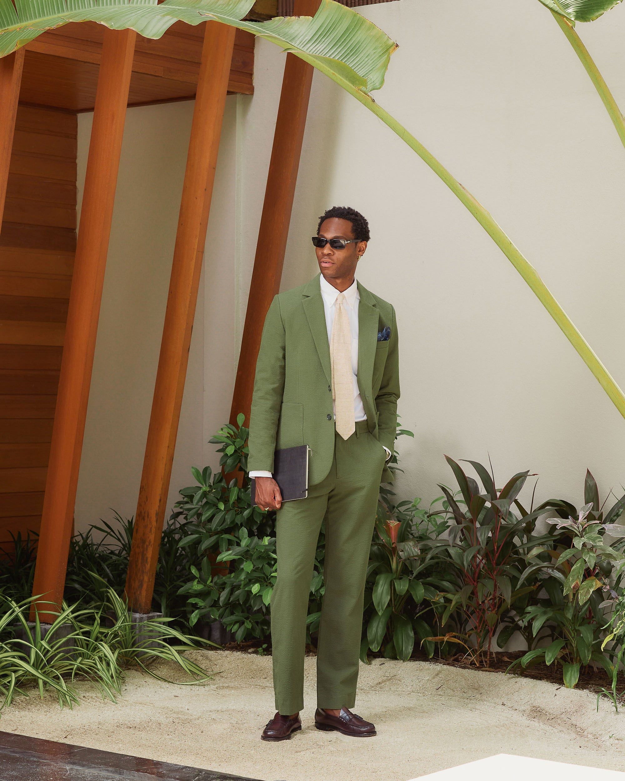 Men’s Wedding Suits for Abroad