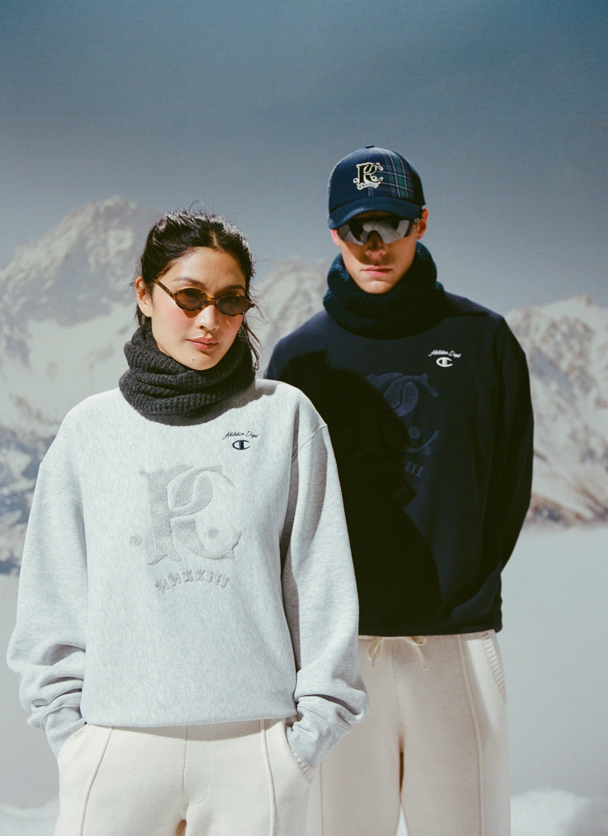 Men's Reverse Weave Pullover Sweatshirt | Navy | Champion x