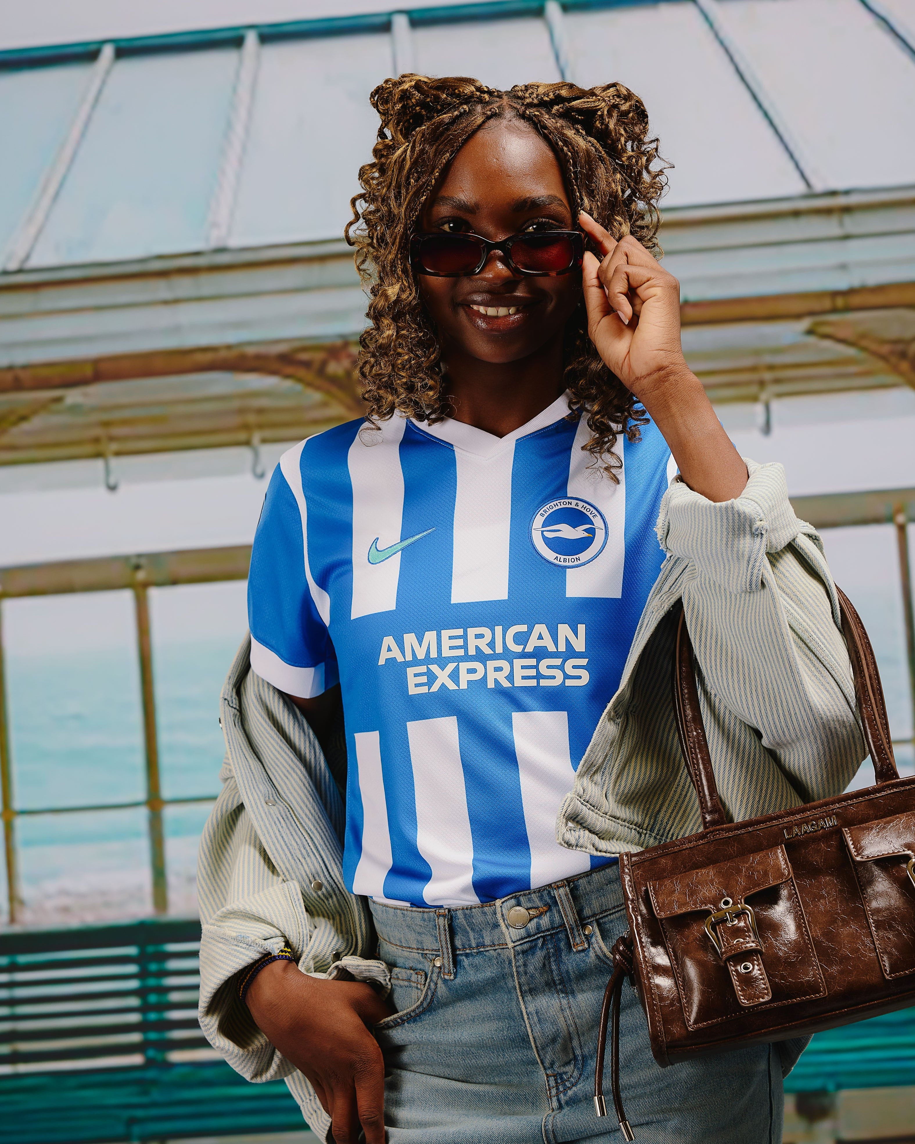 Brighton&Hove Albion ブライトンFC ポロシャツ 紺色 6_4fa9e6fa-cde7-4d50-891a-