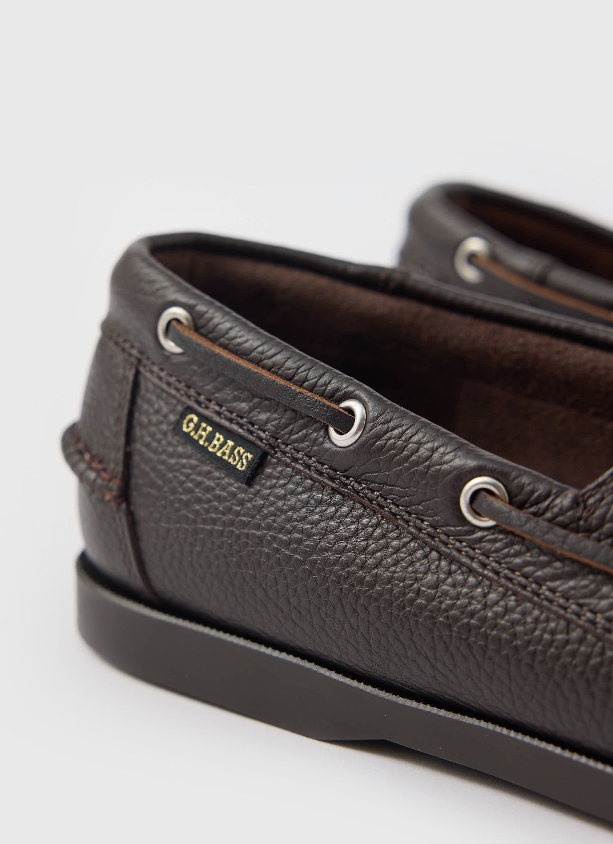 G.H.Bass | Jetty II Boater 2 Eye | Textured Dark Brown | Percival