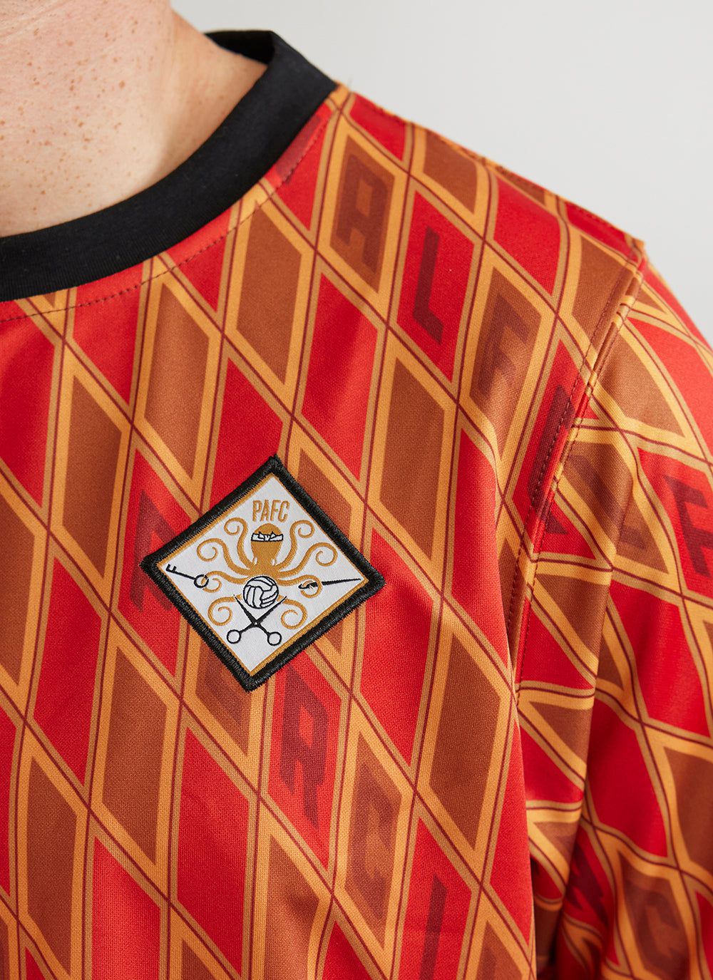 Diamond retro football shirts 2025